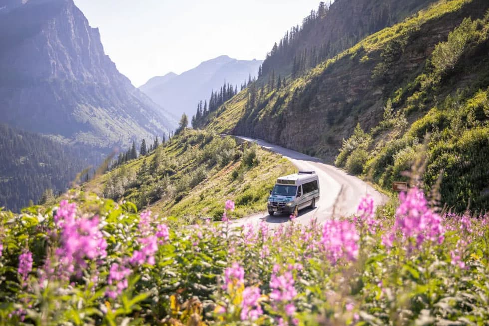 Road Trips, Late Nights, and Last-Minute Stops: Why Motels Still Make Sense